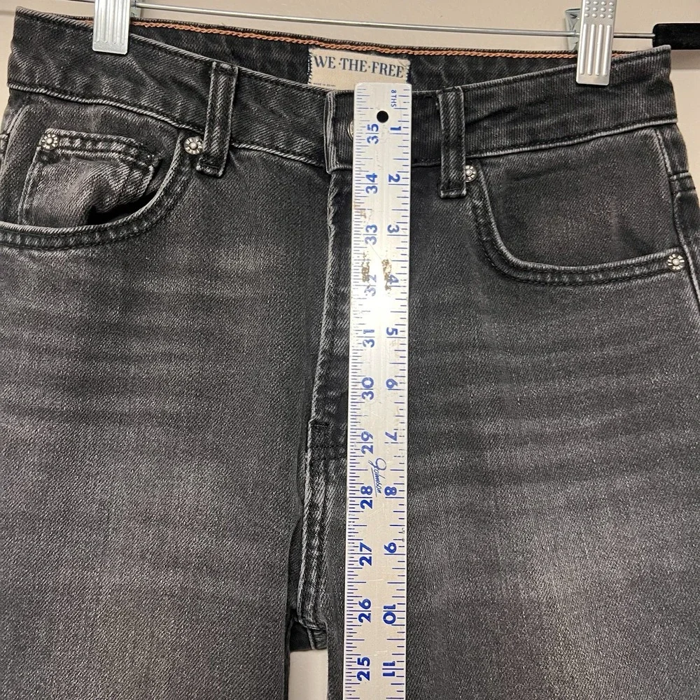 We The‎ Free Women's Black Mom Style Jeans Size 25